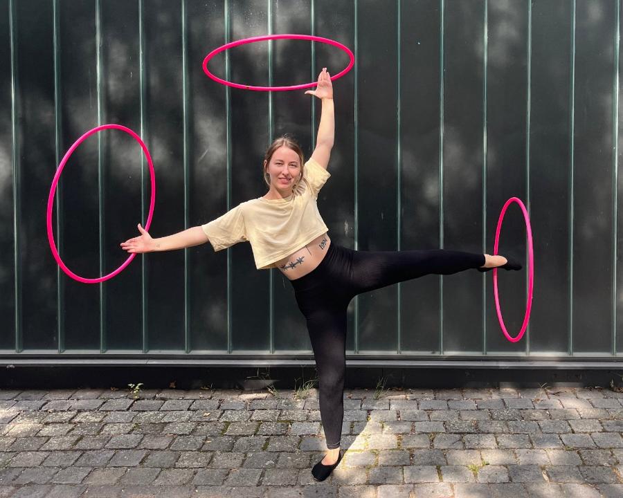 Hula Hoop Künstlerin Halle Leipzig